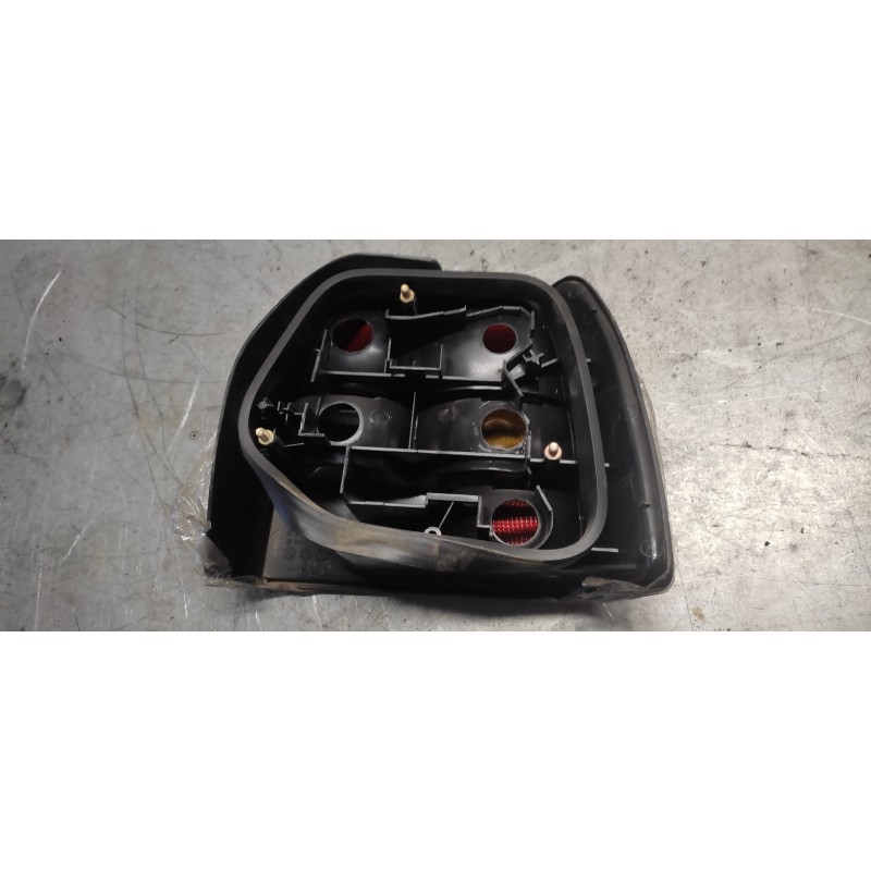 Recambio de piloto trasero izquierdo para renault 19 (b/c/l53) 1.9 d referencia OEM IAM 2