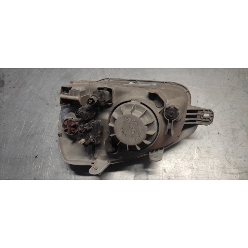 Recambio de faro derecho para hyundai santa fe (sm) 2.7 gls 4x4 referencia OEM IAM 2