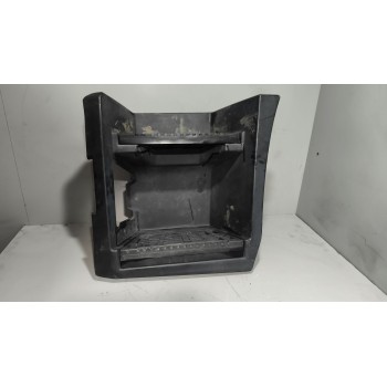 PELDAÑO IZQUIERDO 82574835 
