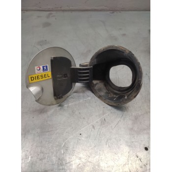 Recambio de tapa exterior combustible para peugeot 207 urban referencia OEM IAM   