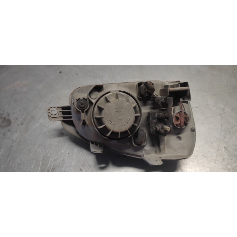 Recambio de faro izquierdo para hyundai santa fe (sm) 2.7 gls 4x4 referencia OEM IAM 2