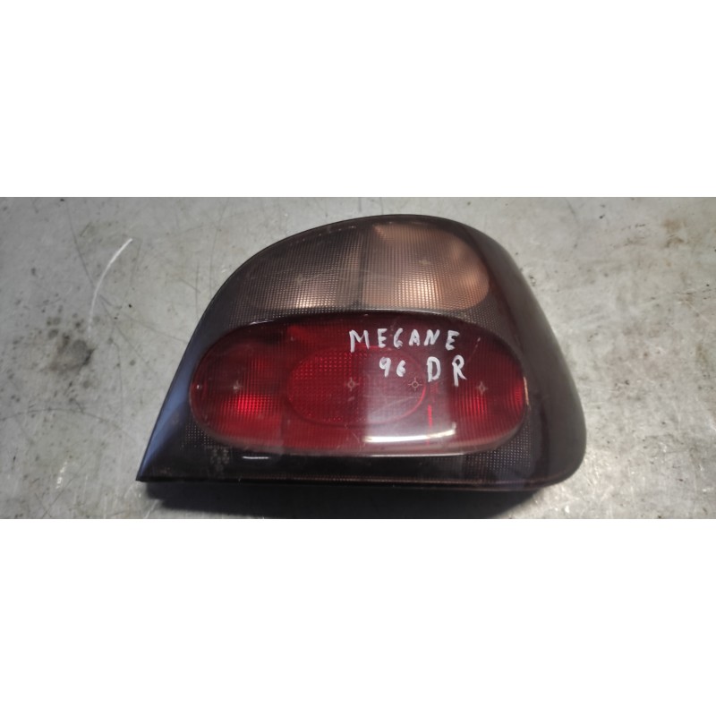 Recambio de piloto trasero derecho para renault megane i berlina hatchback (ba0) 1.9 dti alize referencia OEM IAM  ROSADO 