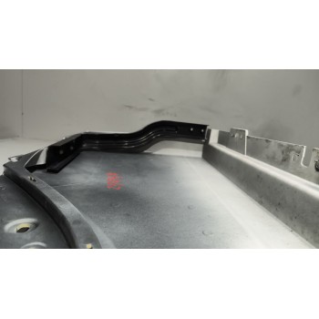 Recambio de moldura trasera cabina para volvo fh xxx referencia OEM IAM 82166367 84233575 