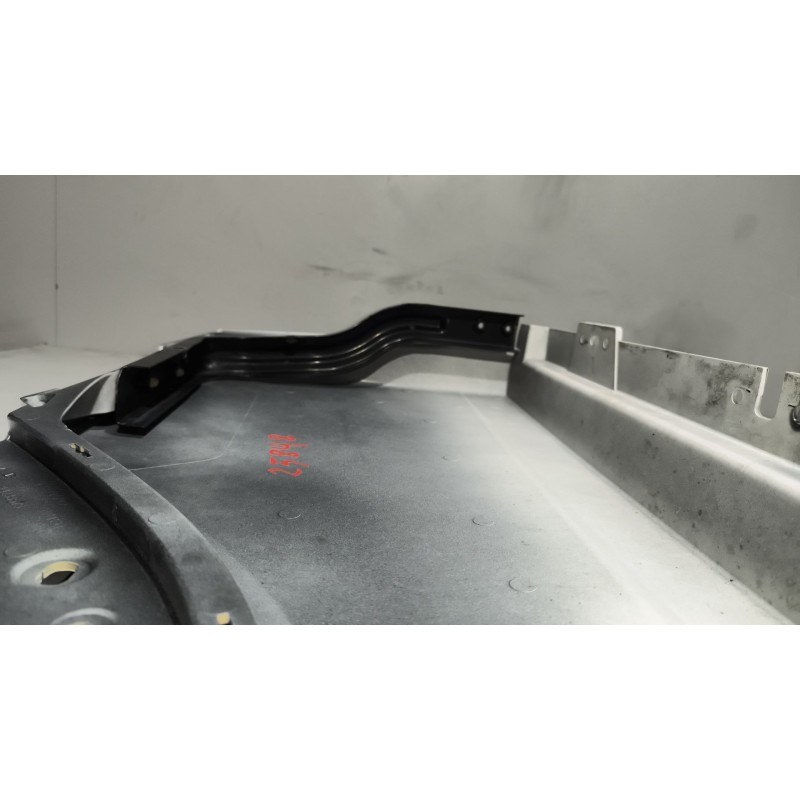 Recambio de moldura trasera cabina para volvo fh 500 referencia OEM IAM 82166367 84233575 - Blanco 2