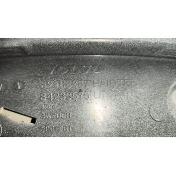 Recambio de moldura trasera cabina para volvo fh xxx referencia OEM IAM 82166367 84233575 