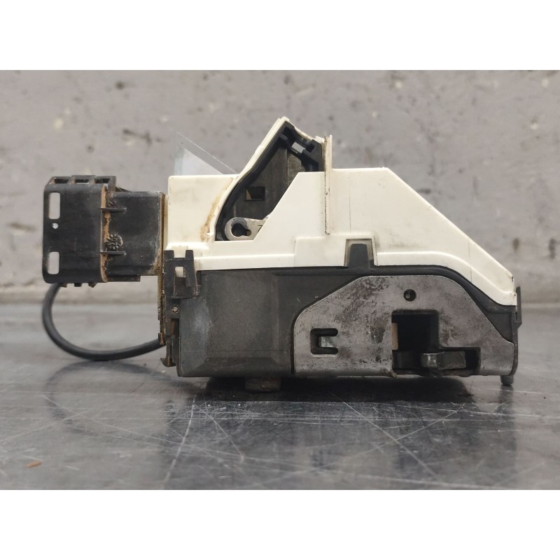 Recambio de cerradura puerta delantera derecha para peugeot 308 confort referencia OEM IAM - Negro 4