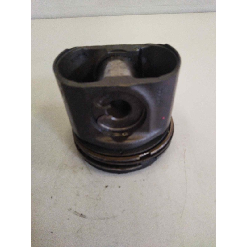 Recambio de piston para daf serie xf105.510 fsa 4x2 super-space-cab referencia OEM IAM 1747552 - Blanco 4