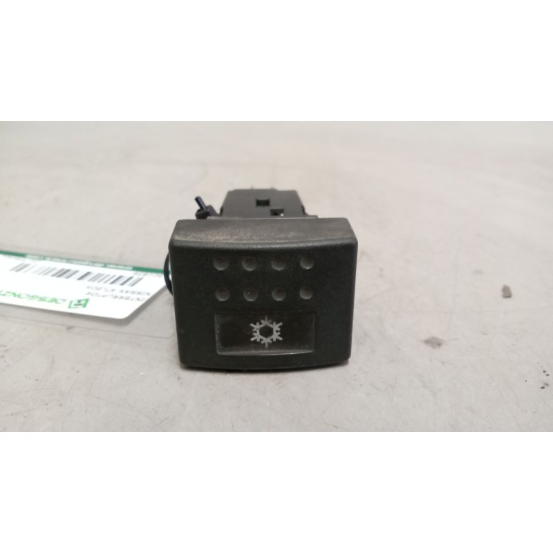 Recambio de interruptor para nissan trucks atleon 35.13 referencia OEM IAM 251709x401  boton aire accondicionado
