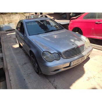 mercedes-benz clase c (w203) berlina del año 2001