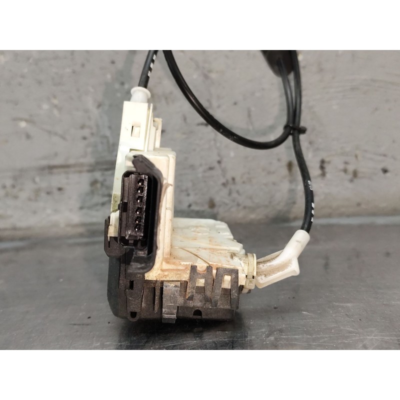 Recambio de cerradura puerta trasera izquierda para peugeot 308 confort referencia OEM IAM - Negro 3