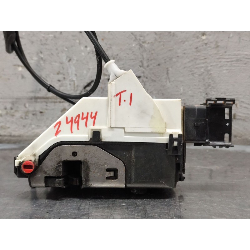 Recambio de cerradura puerta trasera izquierda para peugeot 308 confort referencia OEM IAM - Negro 4