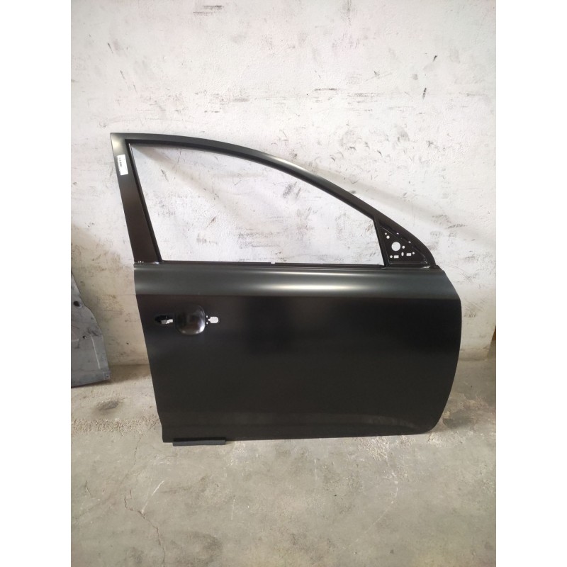 Recambio de puerta delantera derecha para kia cee´d hatchback (ed) 1.4 referencia OEM IAM 760041H000  