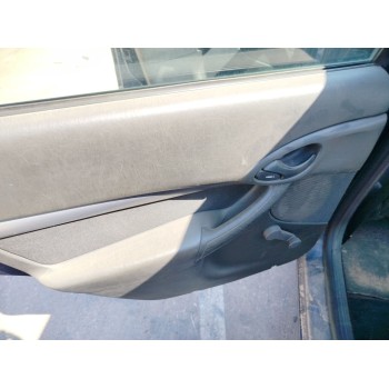 ford focus berlina (cak) del año 2004