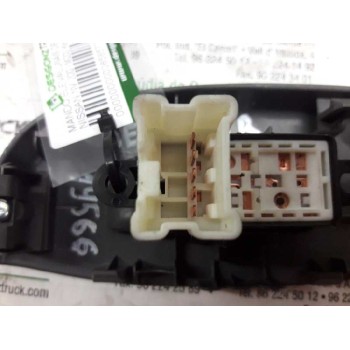 Recambio de mando elevalunas delantero derecho para nissan nv 200 (m20) kasten comfort referencia OEM IAM   