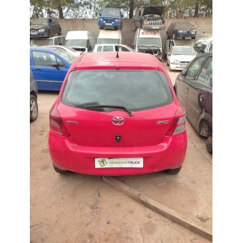 toyota yaris del año 2011