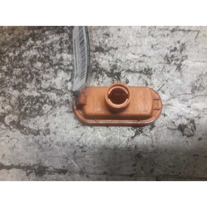 Recambio de piloto lateral izquierdo para ford fiesta (cbk) ambiente referencia OEM IAM 2S6A13K354AD - Rojo 2
