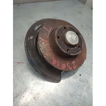 Recambio de buje trasero izquierdo para opel vivaro 1.9 cdti cat (f9q-760 / l08) referencia OEM IAM   
