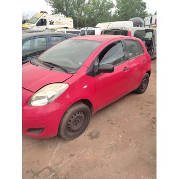 toyota yaris del año 2011