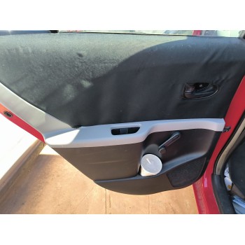 toyota yaris del año 2011