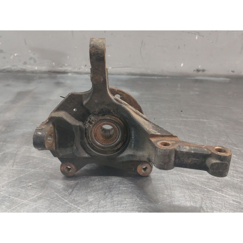 Recambio de mangueta delantera izquierda para renault trafic combi (ab 4.01) referencia OEM IAM   