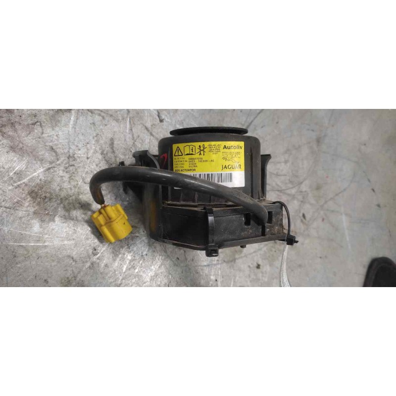 Recambio de airbag delantero derecho para jaguar xf 3.0 v6 diesel edition referencia OEM IAM 8X2316E600AC 2 CABLES AIRBAG DELANT 2