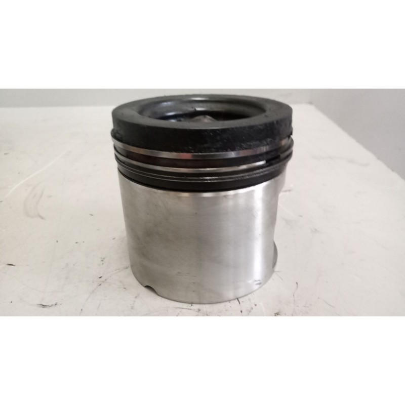 Recambio de piston para scania serie p/g/r (c-clase) fsa 420 (4x2) corto cp 13 / 14 b referencia OEM IAM 1798596 - Blanco