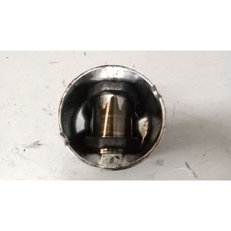 Recambio de piston para scania serie p/g/r (c-clase) fsa 420 (4x2) corto cp 13 / 14 b referencia OEM IAM 1798596 - Blanco 2