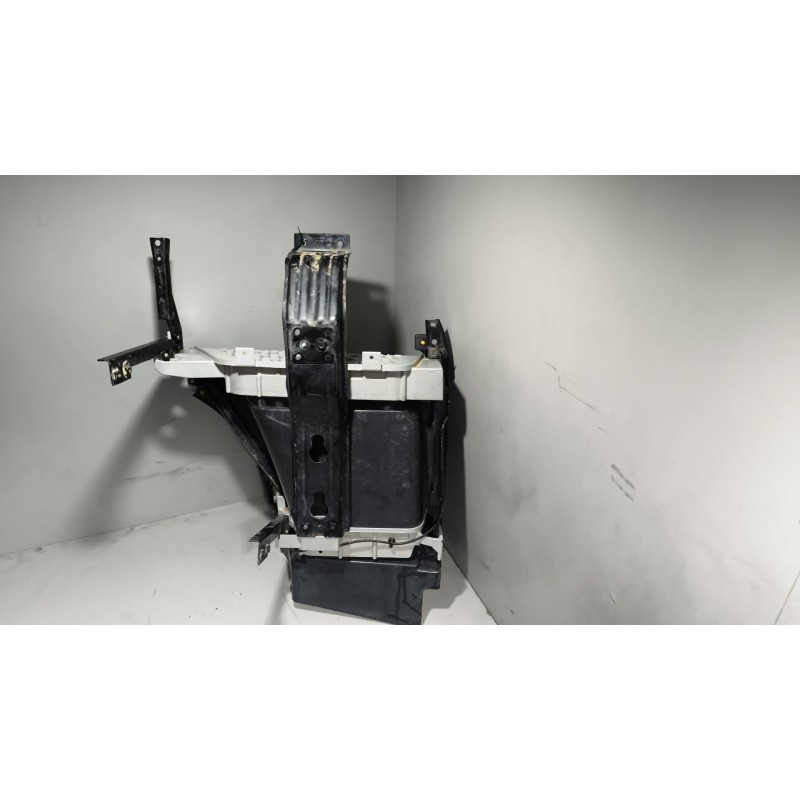 Recambio de peldaño izquierdo para volvo fh 500 referencia OEM IAM 82144986 82136982 - Blanco 4