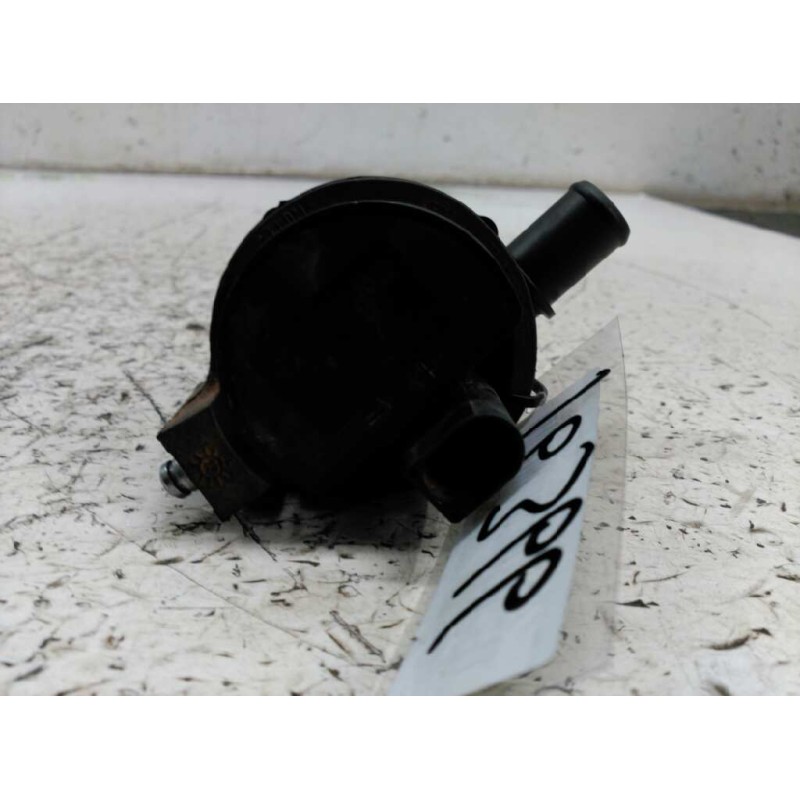 Recambio de bomba agua para renault master kasten l1h1 ka 2,8t referencia OEM IAM  ELECTRICA - Blanco 3