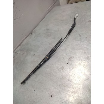 BRAZO LIMPIA DELANTERO DERECHO 