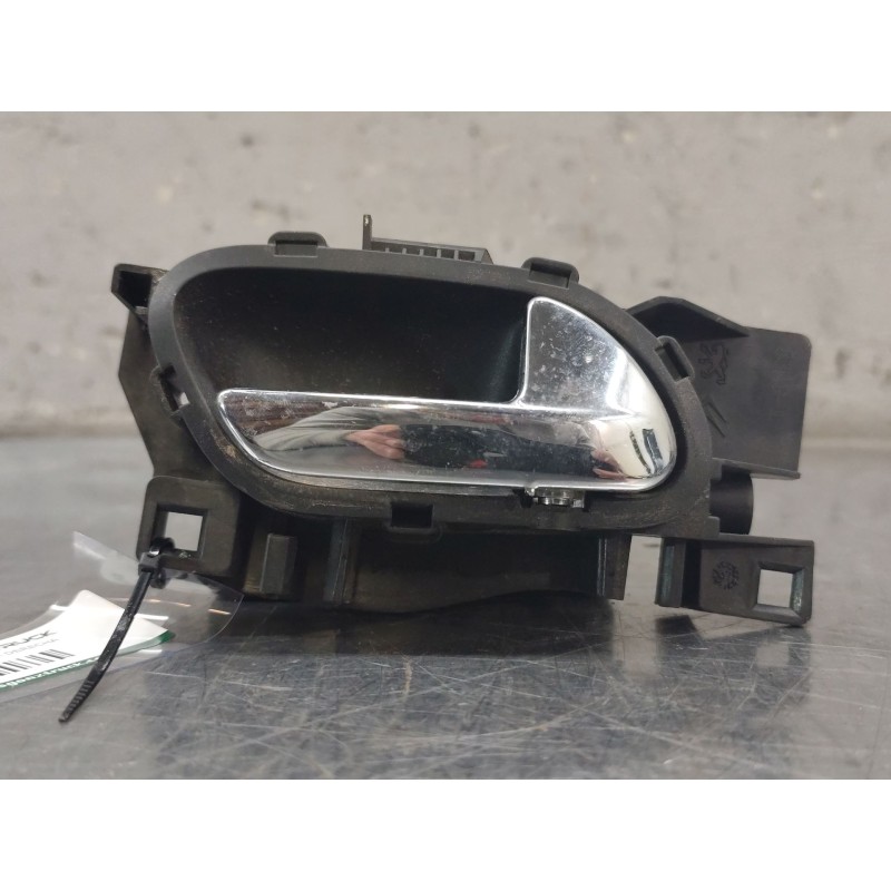 Recambio de maneta interior delantera derecha para peugeot 308 confort referencia OEM IAM   