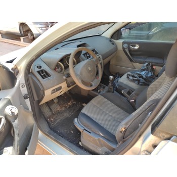 renault megane ii berlina 5p del año 2004
