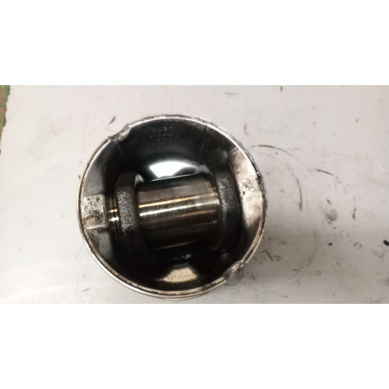 Recambio de piston para scania serie p/g/r (c-clase) fsa 420 (4x2) corto cp 13 / 14 b referencia OEM IAM 1798596 - Blanco 2