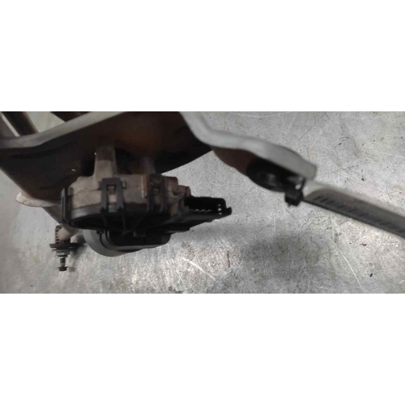 Recambio de motor limpia delantero para dacia logan laureate referencia OEM IAM 0390241544 5 PINS 4