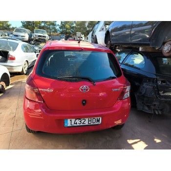 toyota yaris del año 2011