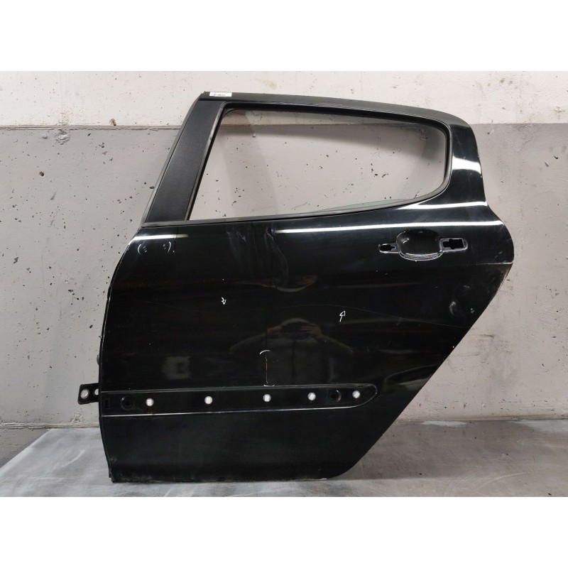 Recambio de puerta trasera izquierda para peugeot 308 confort referencia OEM IAM   
