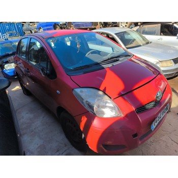 toyota yaris del año 2011