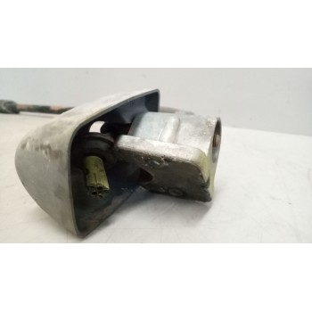 Recambio de brazo retrovisor derecho para nissan trucks atleon 35.13 referencia OEM IAM   