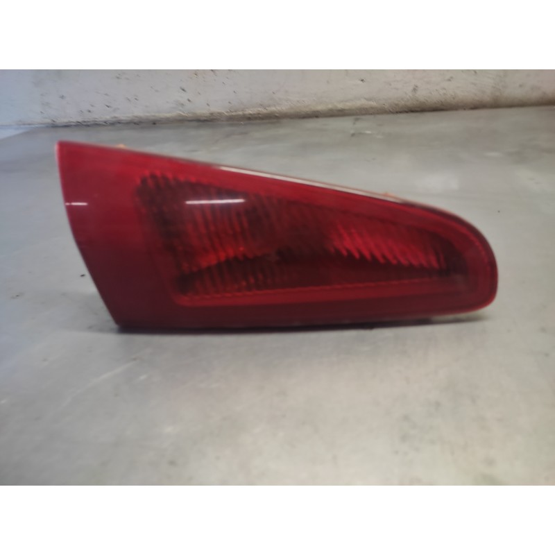 Recambio de piloto trasero izquierdo interior para alfa romeo 147 (190) 1.9 jtd 150 q2 referencia OEM IAM   2 PINS - Negro