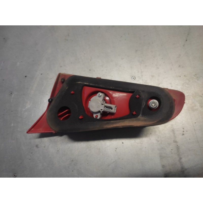 Recambio de piloto trasero izquierdo interior para alfa romeo 147 (190) 1.9 jtd 150 q2 referencia OEM IAM   2 PINS - Negro 2