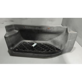 Recambio de peldaño derecho para renault midlum 6.2 diesel referencia OEM IAM 7484585581  