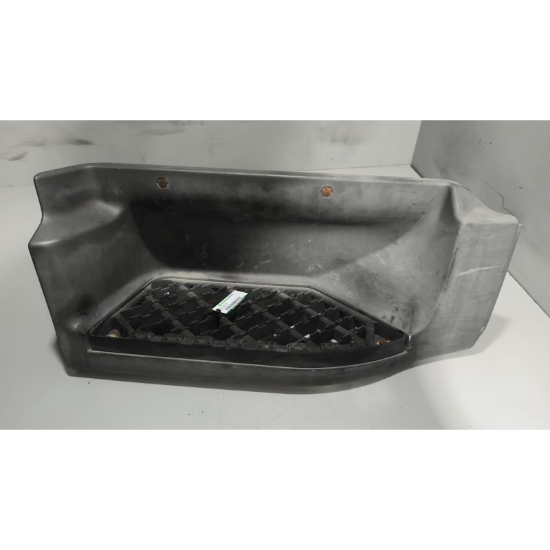 Recambio de peldaño derecho para renault midlum 6.2 diesel referencia OEM IAM 7484585581  
