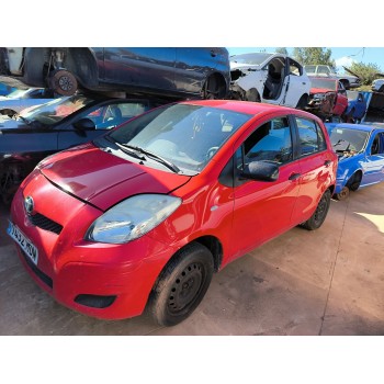 toyota yaris del año 2011