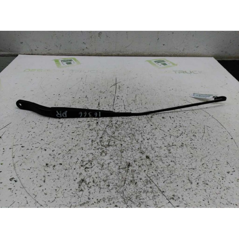 Recambio de brazo limpia delantero derecho para renault master kasten l1h1 ka 2,8t referencia OEM IAM   