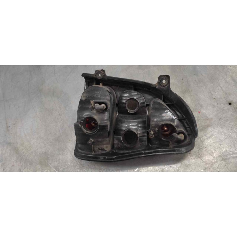 Recambio de piloto trasero izquierdo para kia carnival td ls referencia OEM IAM - Gris 2