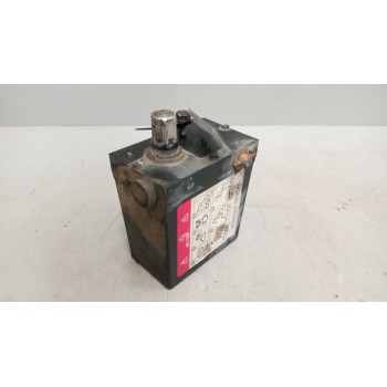 Recambio de bomba elevacion cabina para renault serie t 12.8 diesel referencia OEM IAM 21726535  15463022856