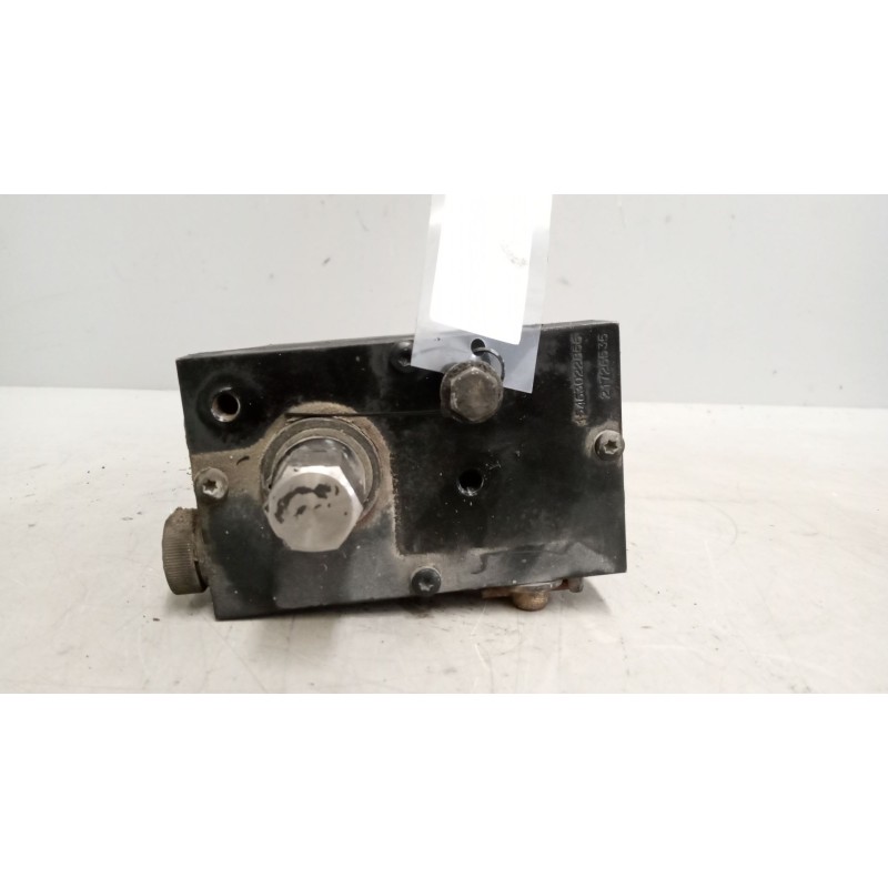 Recambio de bomba elevacion cabina para renault serie t 12.8 diesel referencia OEM IAM 21726535  15463022856 3