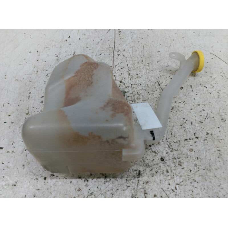 Recambio de deposito expansion para nissan vanette cargo vanette cargo caja cerrada referencia OEM IAM 217109C001 - Blanco 2