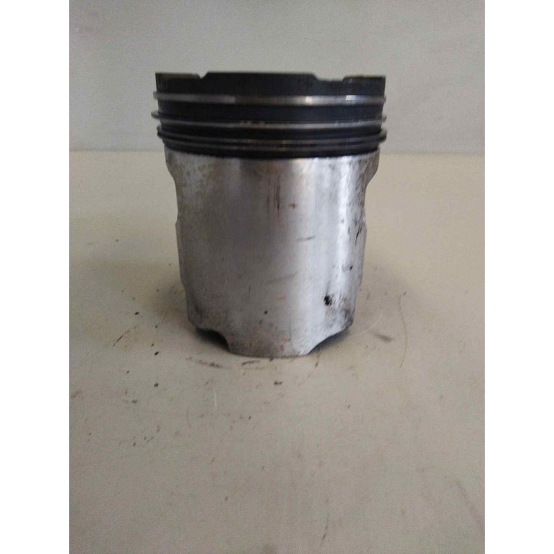 Recambio de piston para renault magnum e-tech 2000  fas gv 4 x 2 larga distancia referencia OEM IAM 5200561944  