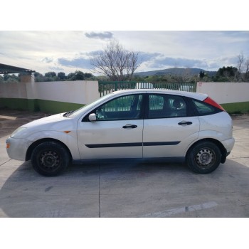 ford focus berlina (cak) del año 2000